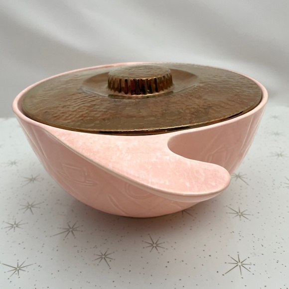vintage Batter bowl with lid, Shawnee pottery bowl, Kenwood line - Picture 1 of 13
